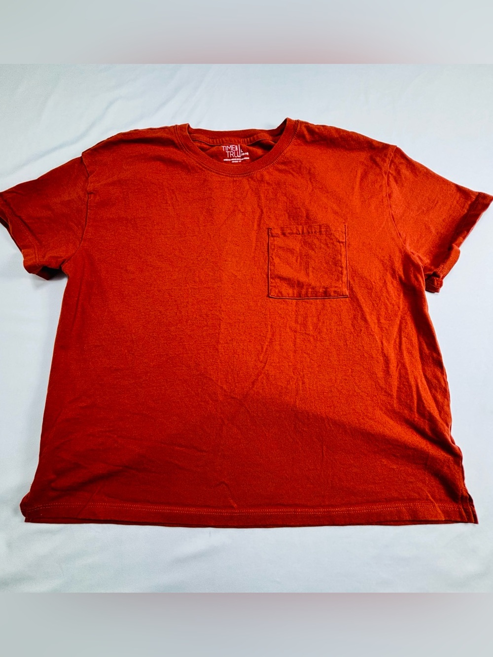 Time and Tru Men’s Red Pocket T-Shirt W510